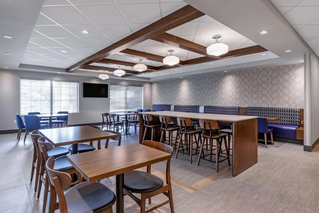 Comfort Inn Sarnia — 4