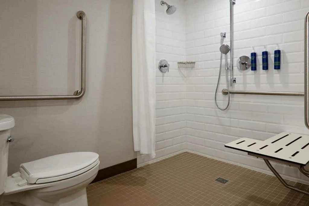 Four Points by Sheraton Point Edward Sarnia — 3