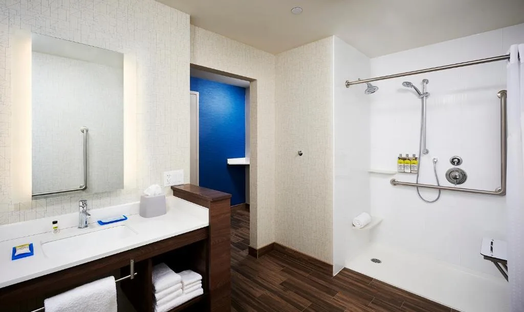 Holiday Inn Express - Sarnia - Point Edward by IHG — 3