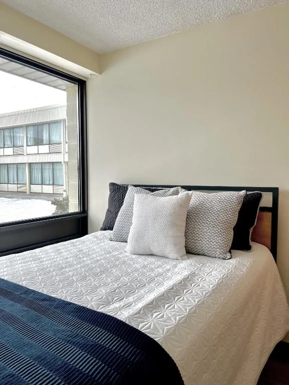Residence & Conference Centre - Sarnia — 2
