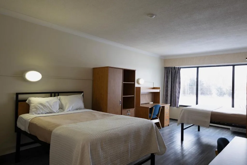 Residence & Conference Centre - Sarnia — 5