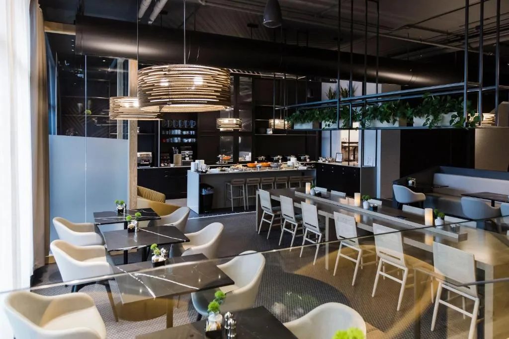 Alt Hotel Saskatoon — 4