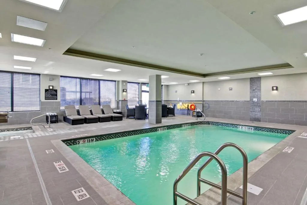 Hampton Inn & Suites by Hilton Saskatoon Airport — 4