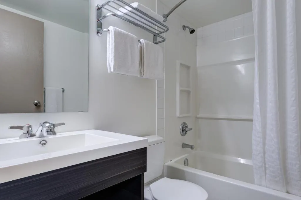 Heritage Inn Hotel & Convention Centre - Saskatoon — 3