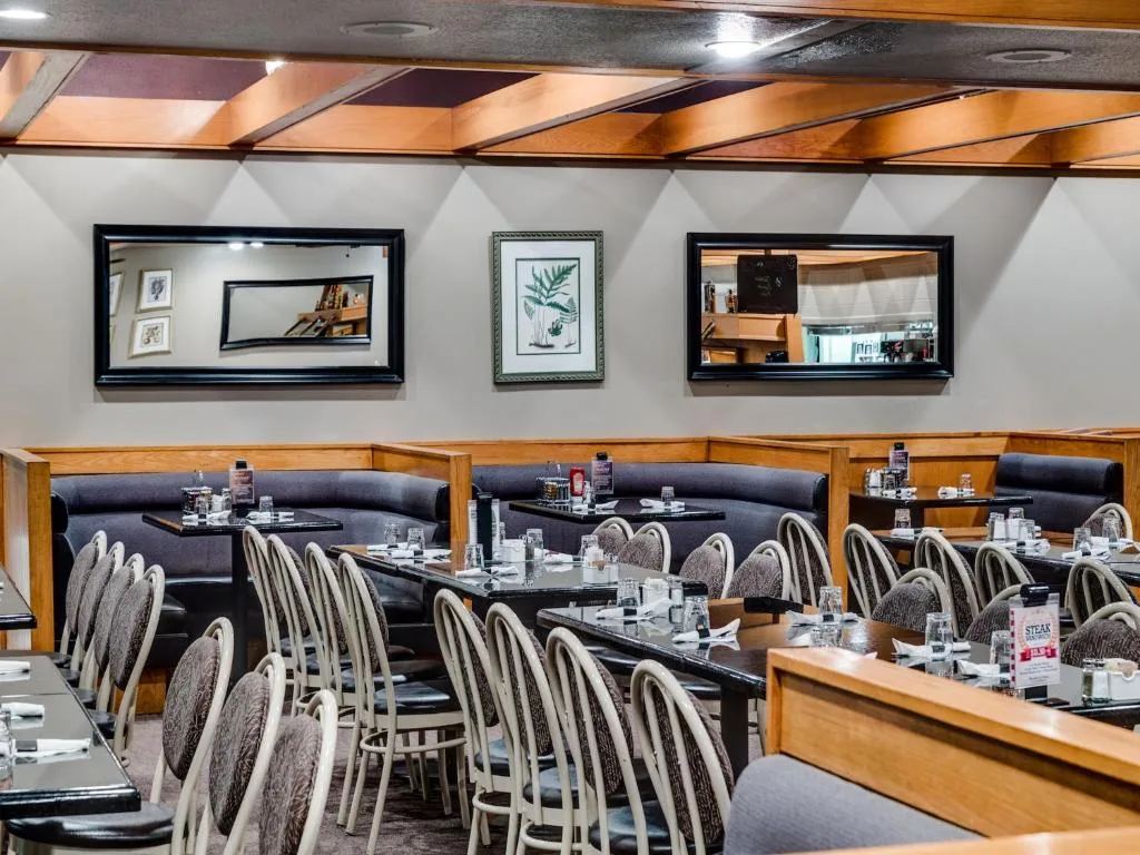 Heritage Inn Hotel & Convention Centre - Saskatoon — 5