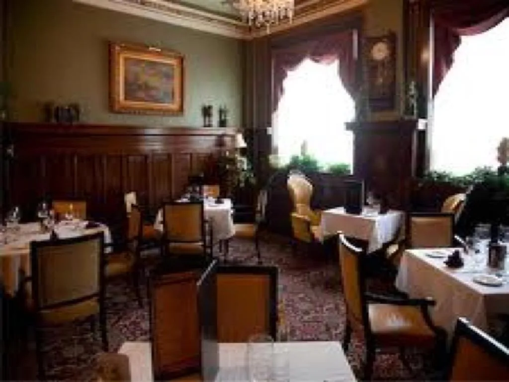 Hotel Senator — 4