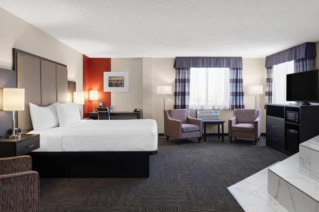 Ramada by Wyndham Saskatoon — 2