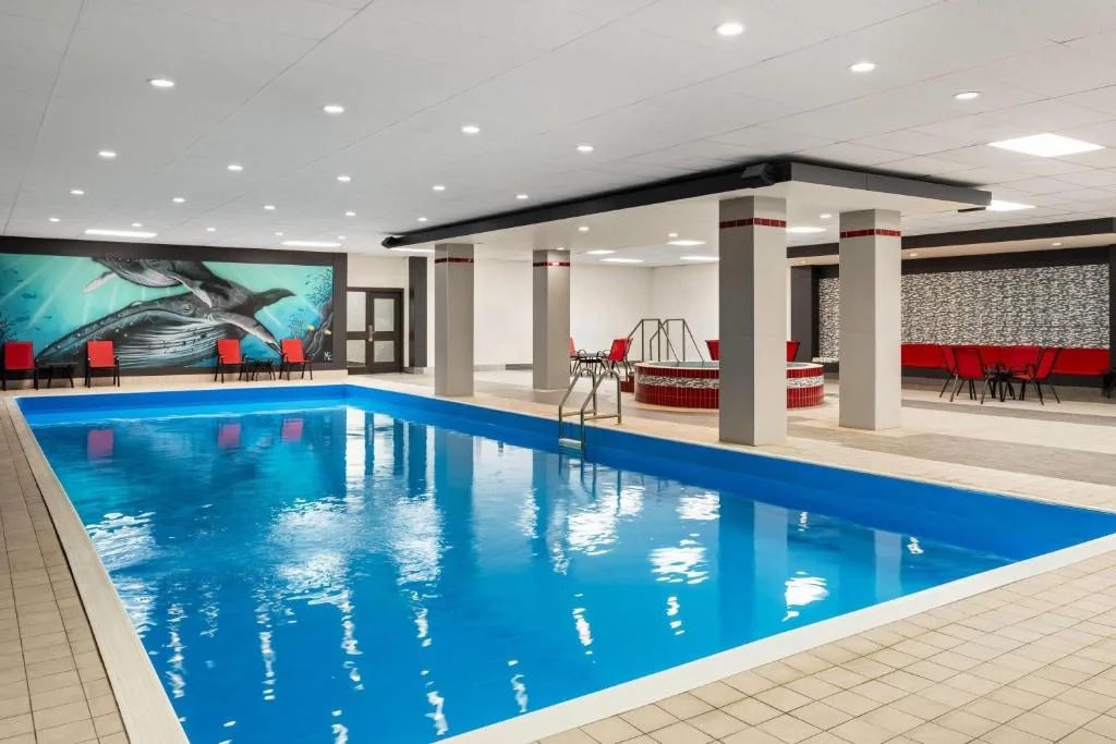 Ramada by Wyndham Saskatoon — 4