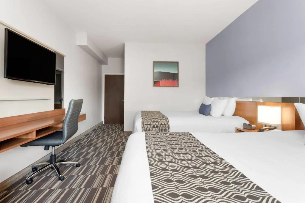 Microtel Inn & Suites Sault Ste. Marie — 2