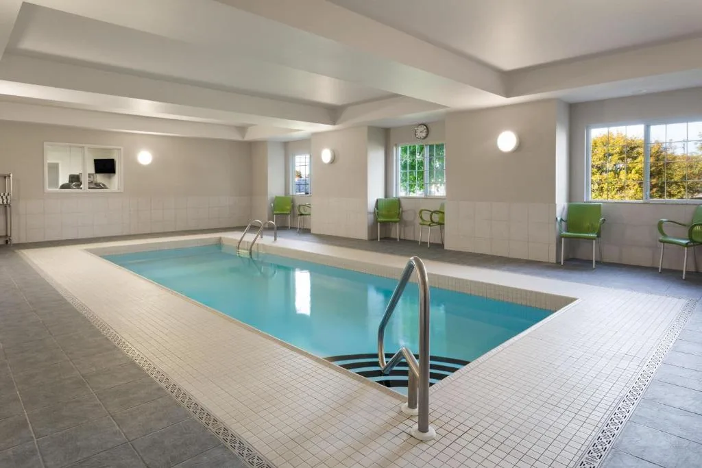 Microtel Inn & Suites Sault Ste. Marie — 4
