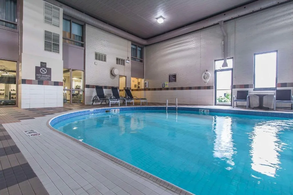 Quattro Hotel & Conf Centre, an Ascend Collection Hotel — 4