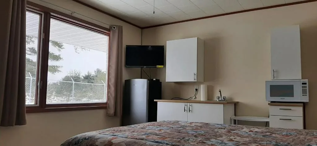 Super Nights Inn — 4