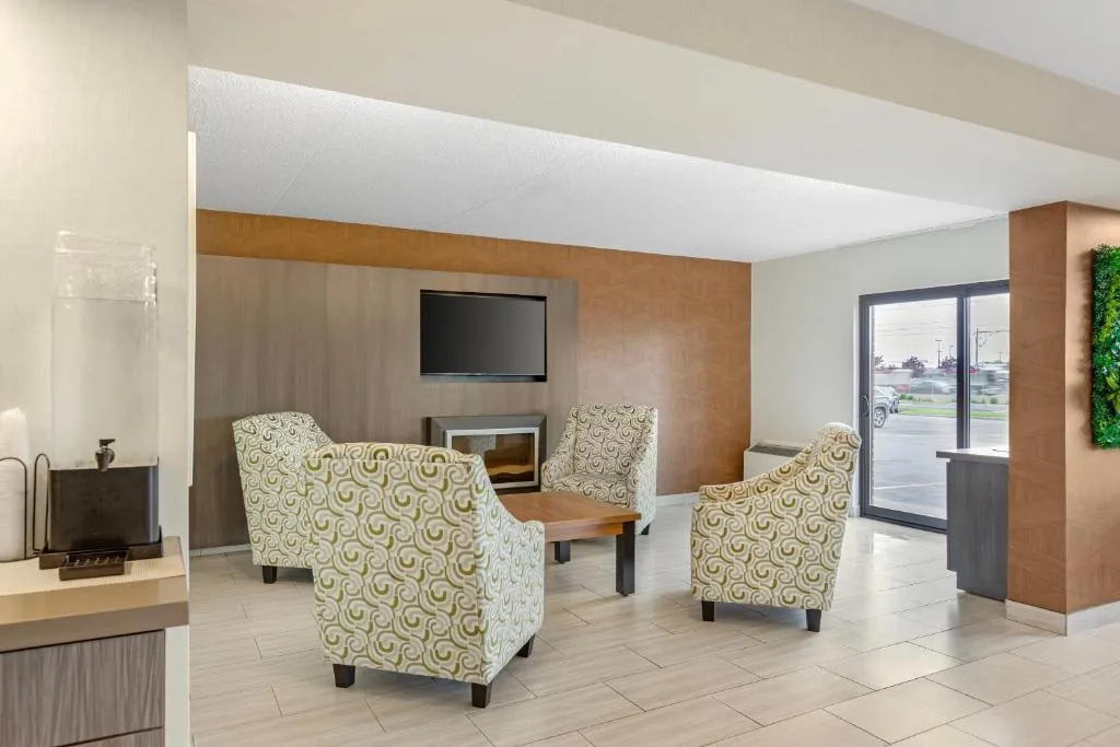 Comfort Inn — 5