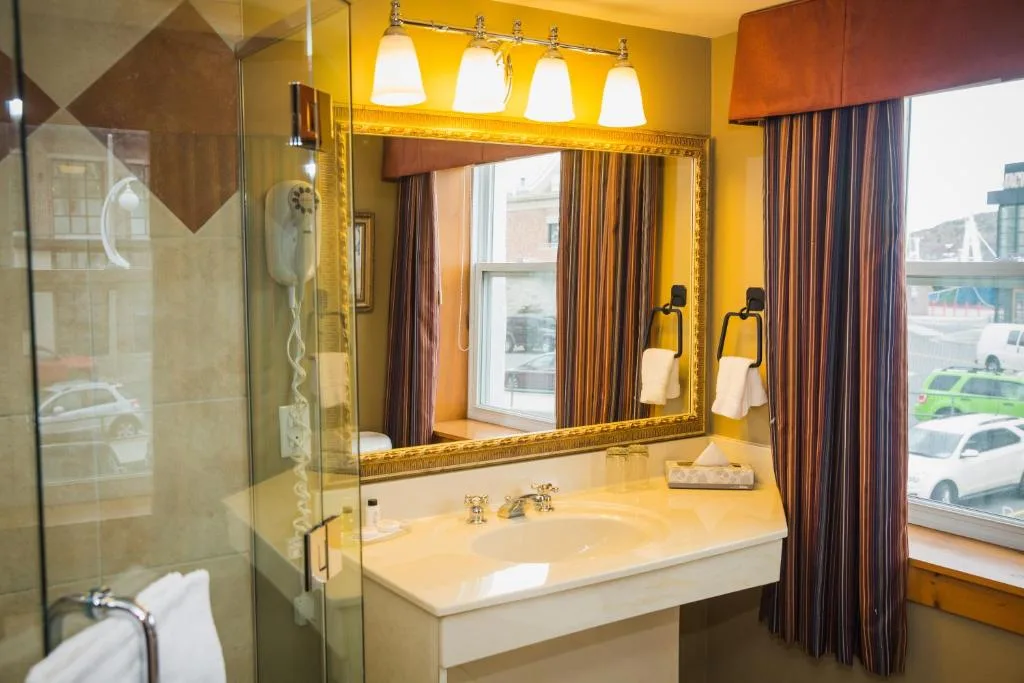 Murray Premises Hotel — 3