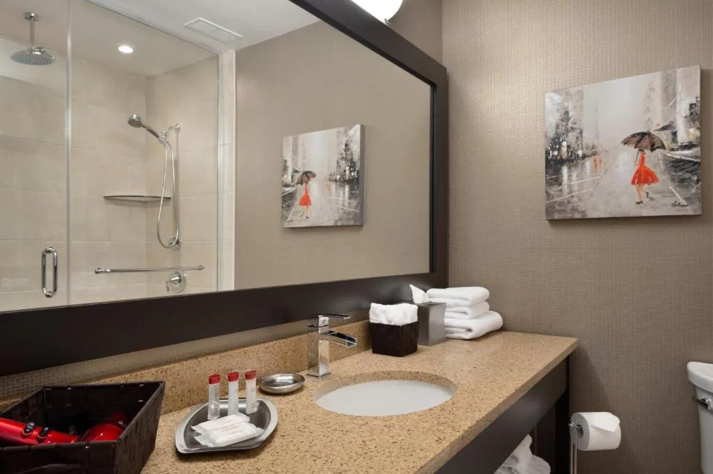 Ramada by Wyndham St. John's — 3