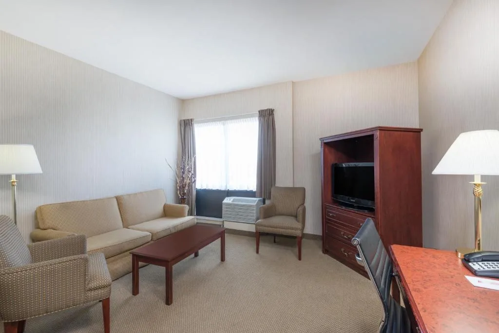 Ramada by Wyndham St. John's — 4