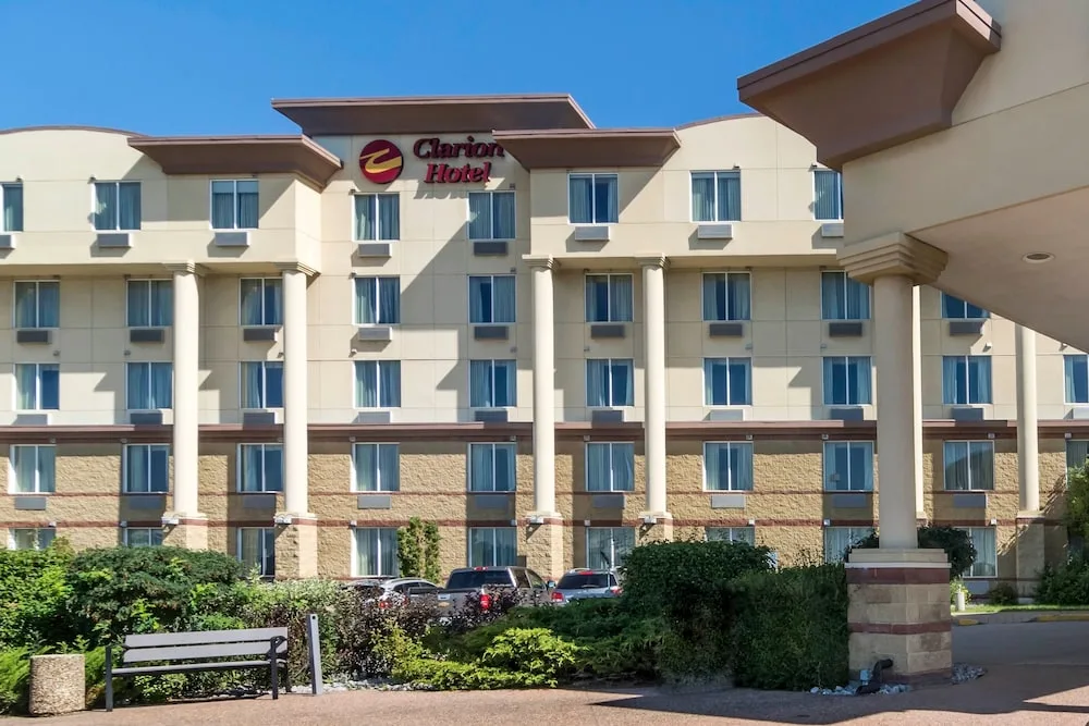 Clarion Hotel & Conference Centre — 3
