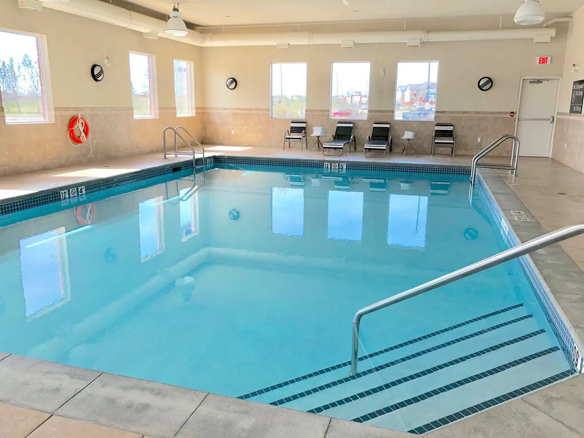 Hampton Inn by Hilton Fort Saskatchewan — 3