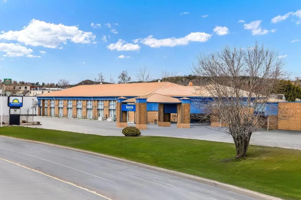 Days Inn by Wyndham Sudbury & Conference Centre — 5