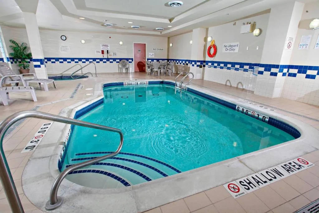 Fairfield by Marriott Inn & Suites Sudbury — 4
