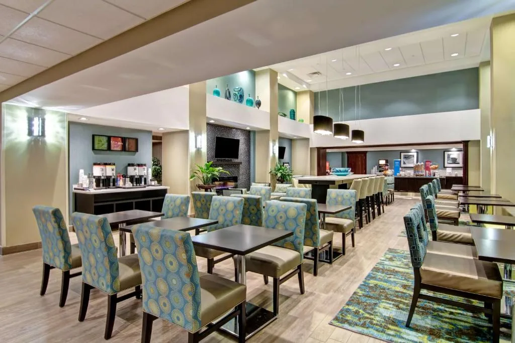 Hampton Inn Sudbury, Ontario — 5