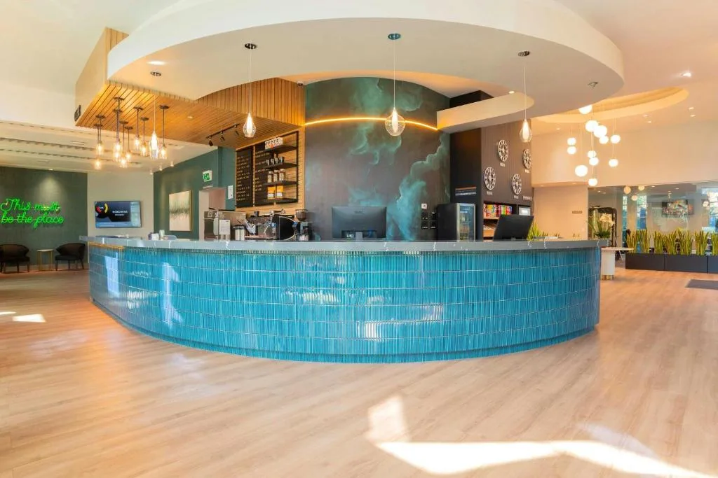 Sandman Signature Surrey-Guildford Suites — 2