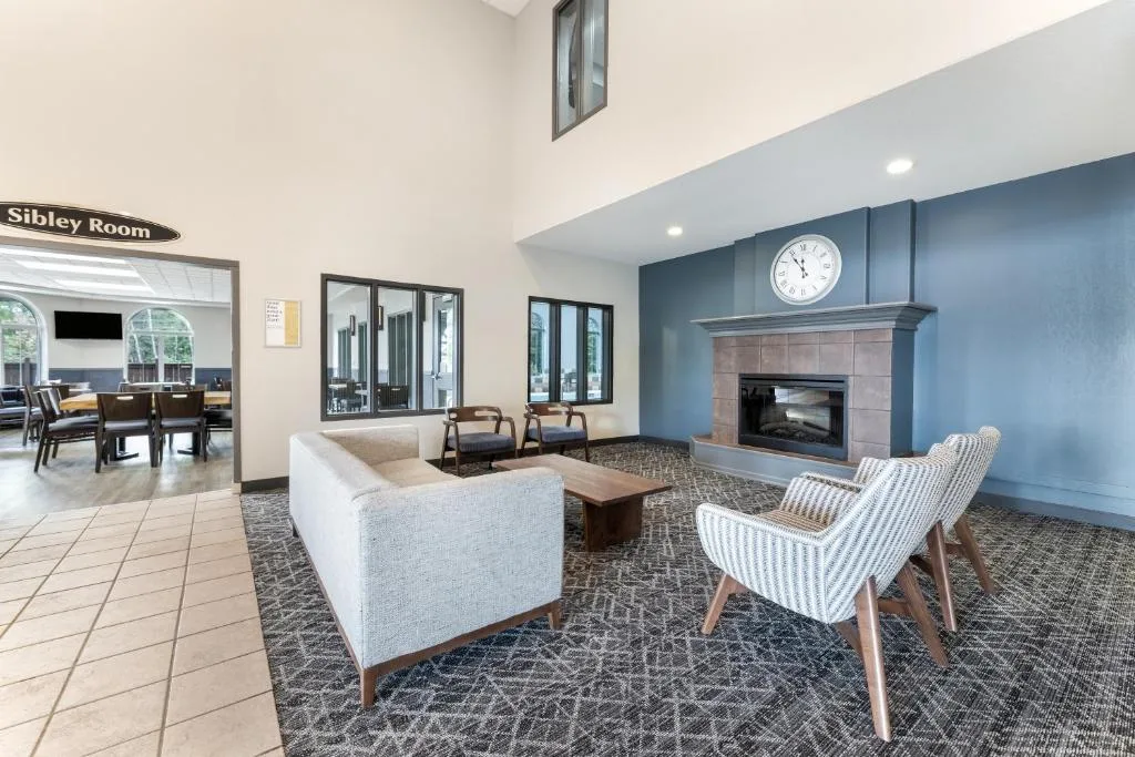 Days Inn & Suites by Wyndham Thunder Bay — 5