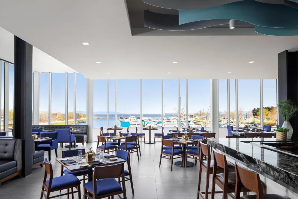 Delta Hotels by Marriott Thunder Bay — 3