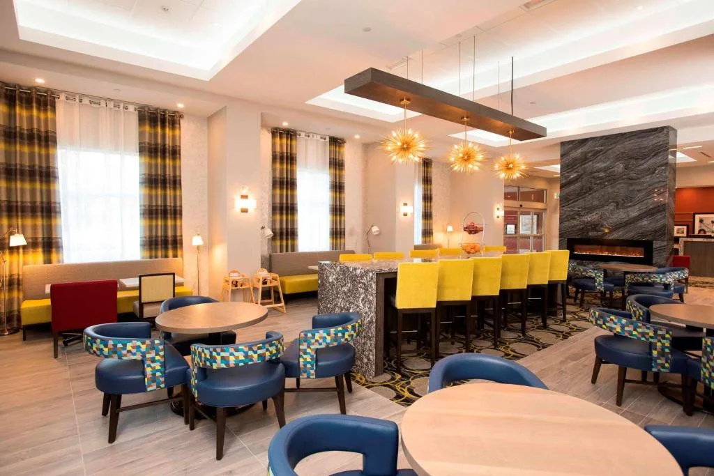 Hampton Inn & Suites by Hilton Thunder Bay — 5