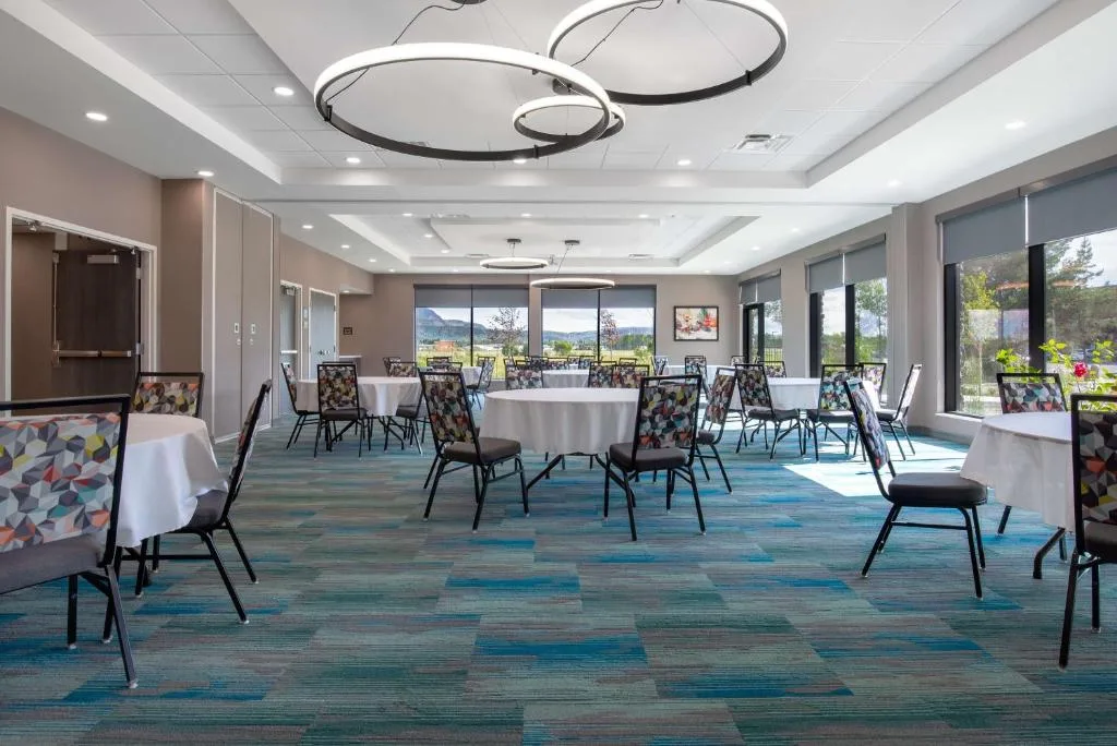 Home2 Suites By Hilton Thunder Bay — 5