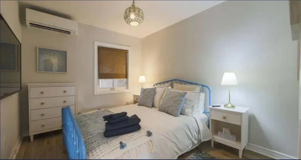 Casa Queen East - Modern 2BR Suite in Leslieville — 4