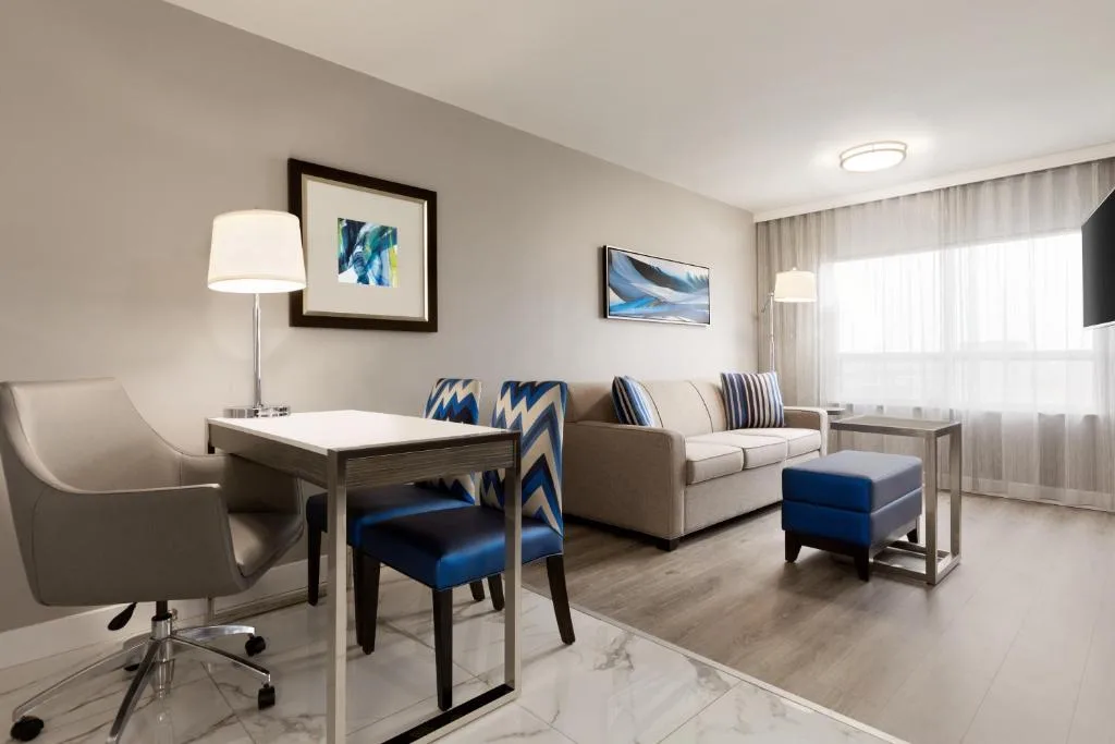 Embassy Suites By Hilton Toronto Airport — 2