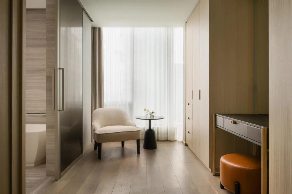 Four Seasons Hotel Toronto — 3