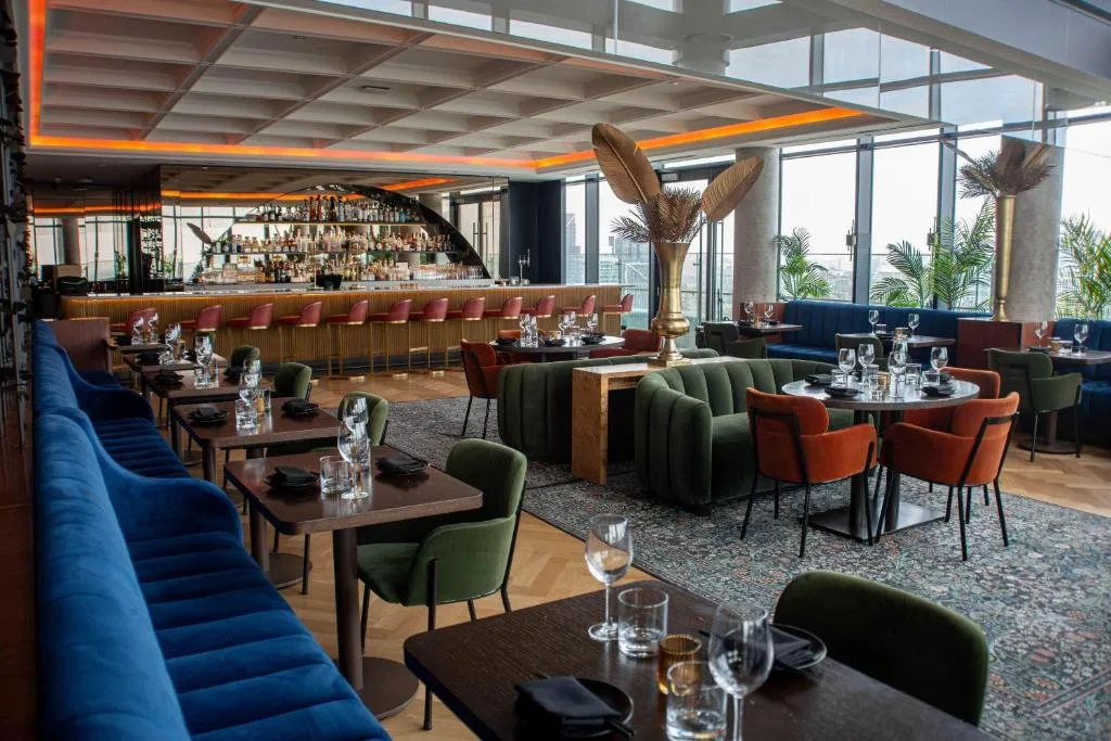Hotel X Toronto, a Destination by Hyatt Hotel — 3