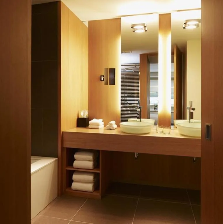 Le Germain Hotel Maple Leaf Square — 3