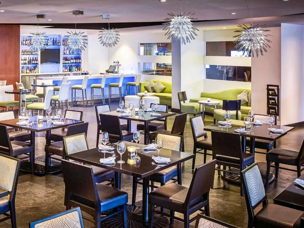 Novotel Toronto North York — 5
