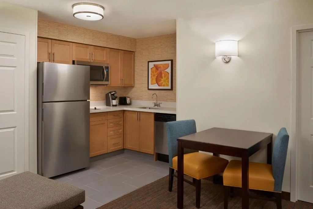 Residence Inn by Marriott Toronto Airport — 5