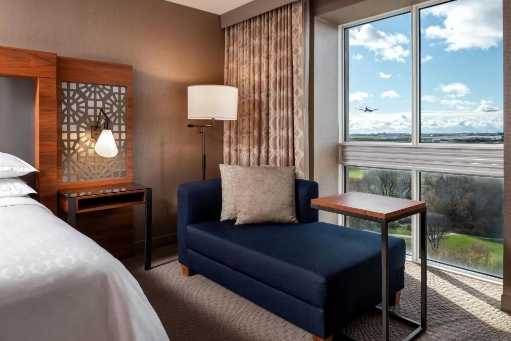 Sheraton Toronto Airport Hotel & Conference Centre — 2