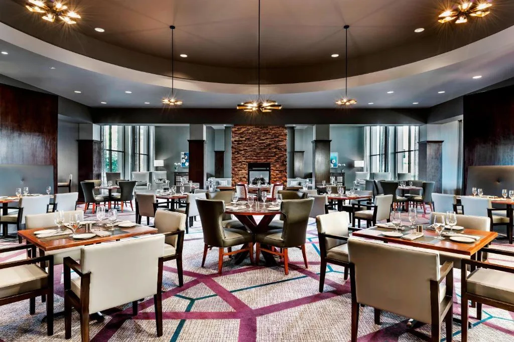 Sheraton Toronto Airport Hotel & Conference Centre — 5