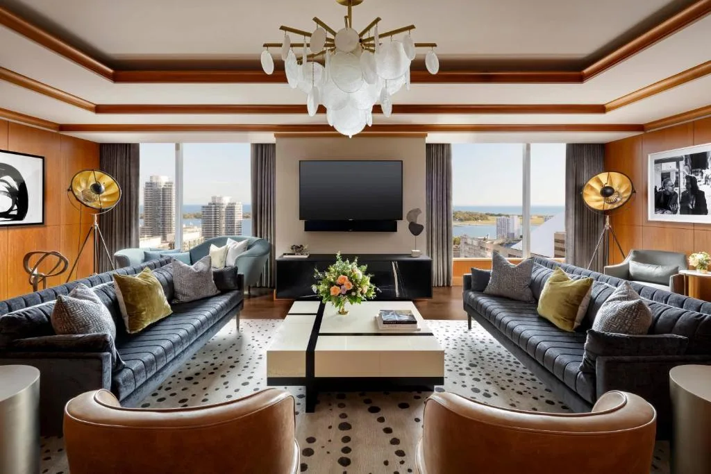 The Ritz-Carlton, Toronto — 4