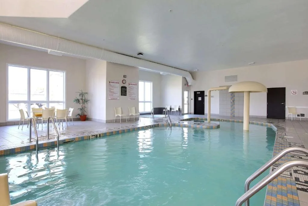 Super 8 by Wyndham Trois-Rivieres — 5