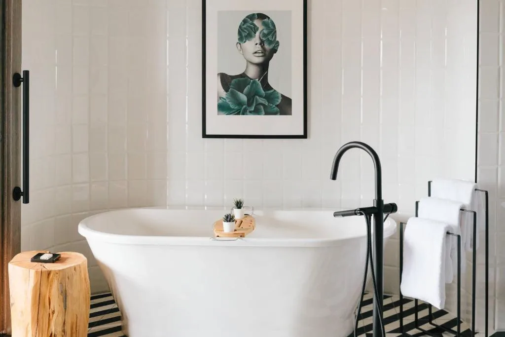Delta Hotels by Marriott Vancouver Downtown Suites - Downtown Vancouver — 3