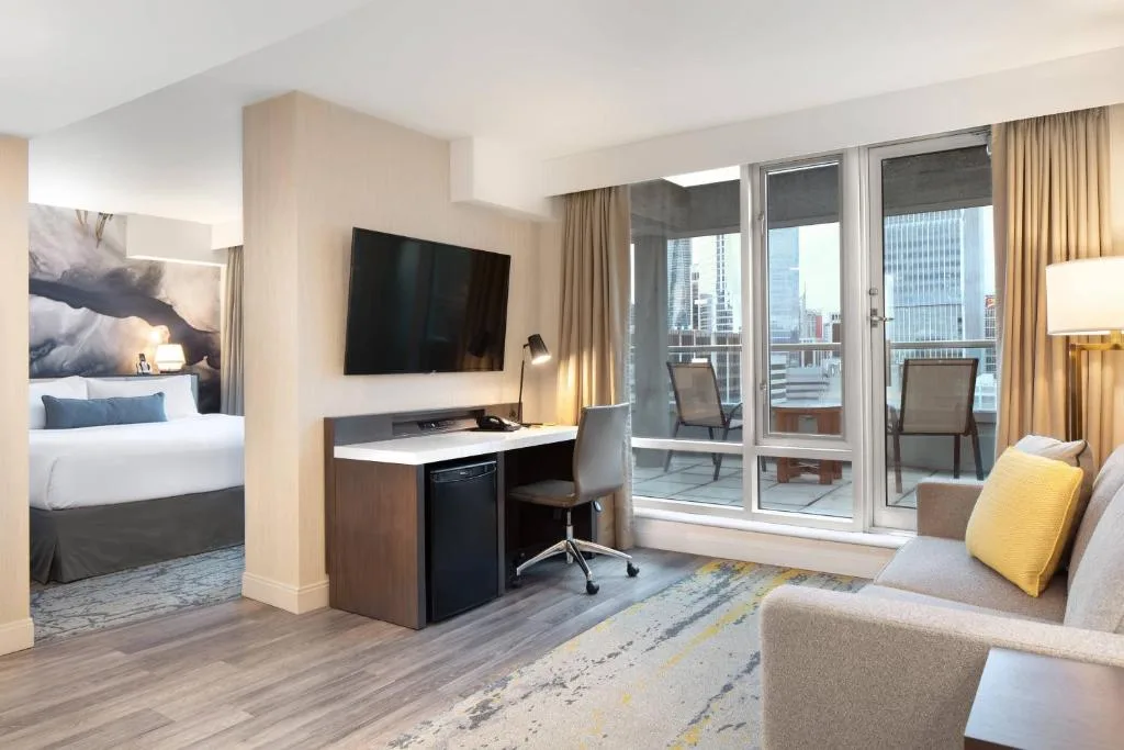 Delta Hotels by Marriott Vancouver Downtown Suites - Downtown Vancouver — 4