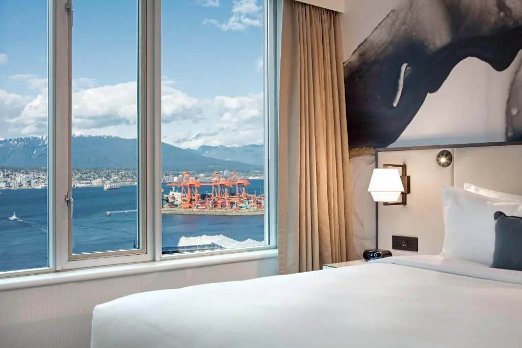 Delta Hotels by Marriott Vancouver Downtown Suites - Downtown Vancouver — 5