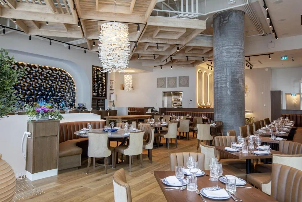 EXchange Hotel Vancouver — 3