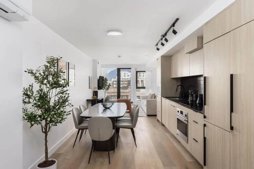 Keefer House — 4