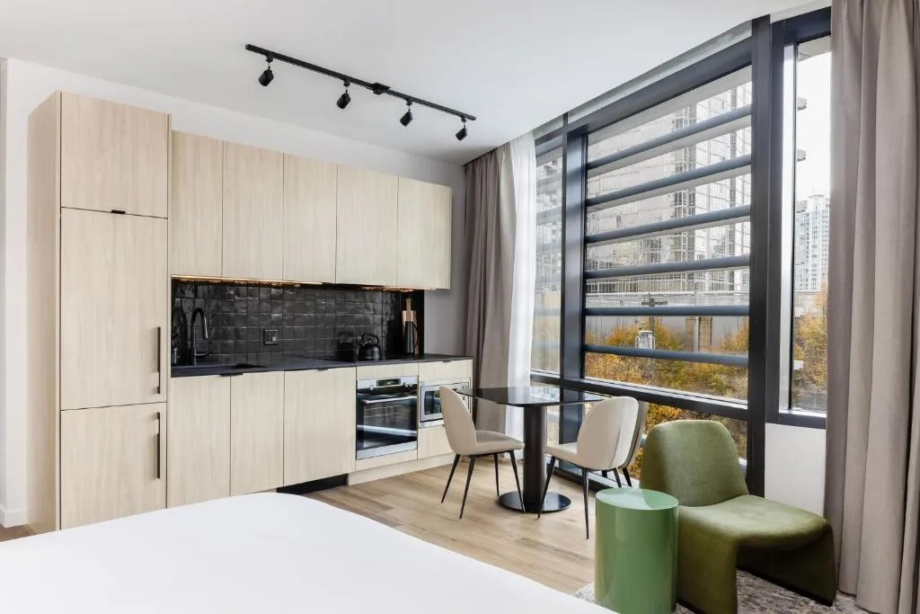 Smithe House — 2