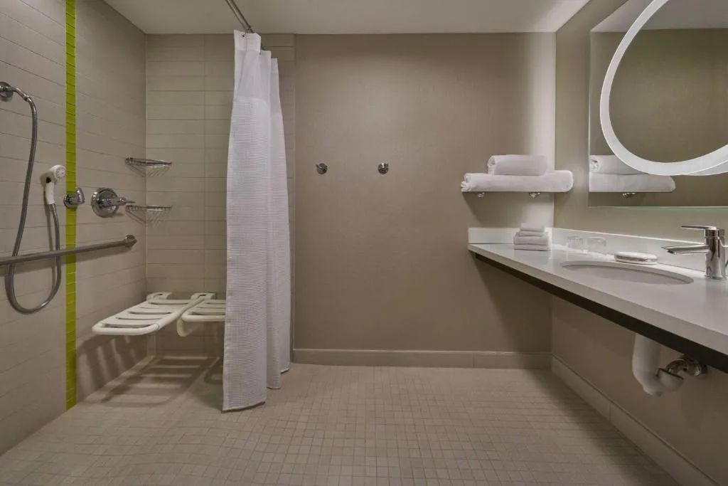 SpringHill Suites by Marriott Toronto Vaughan — 3