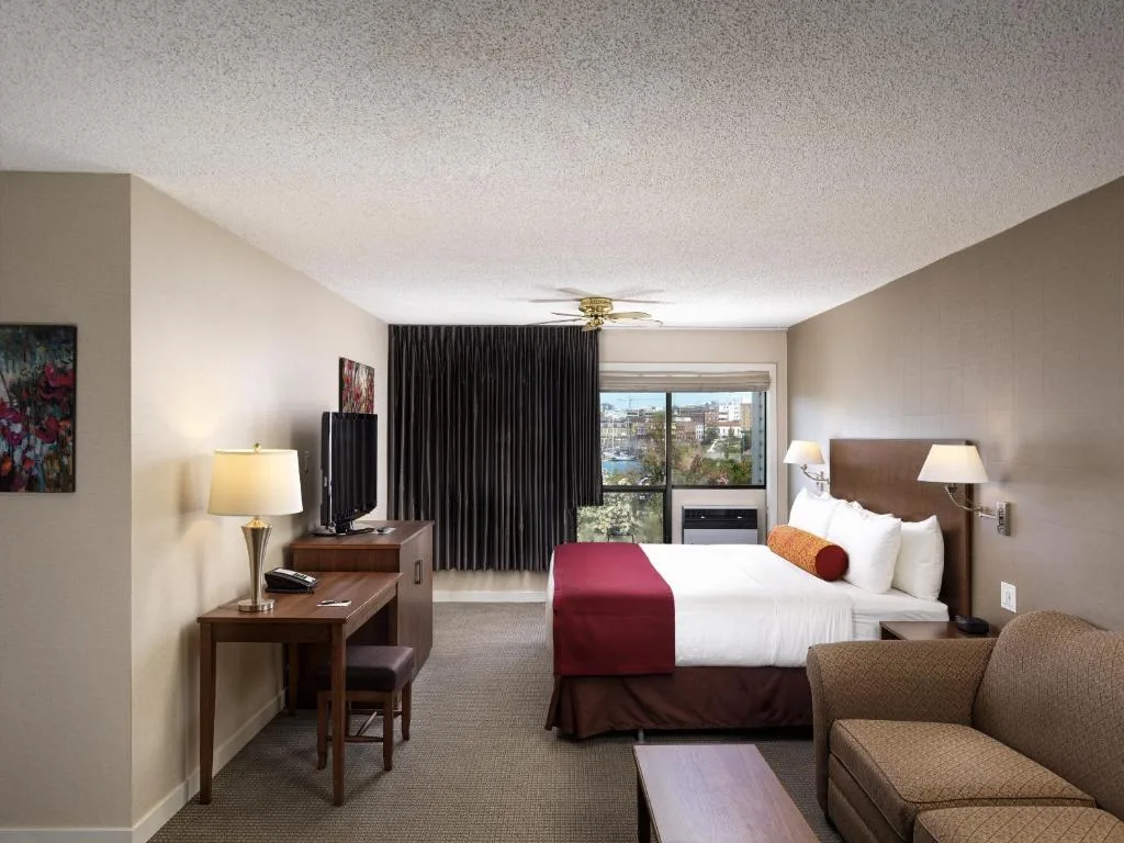 Huntingdon Hotel and Suites — 2