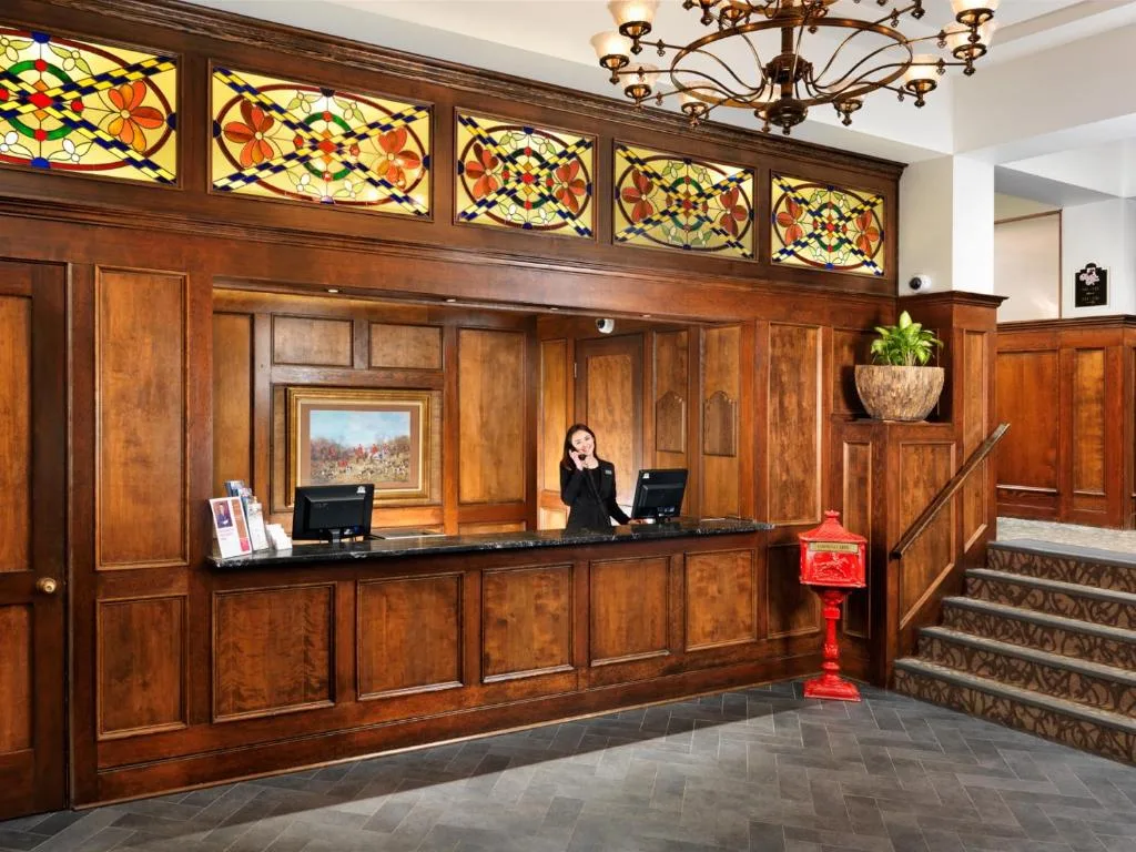 Huntingdon Hotel and Suites — 5